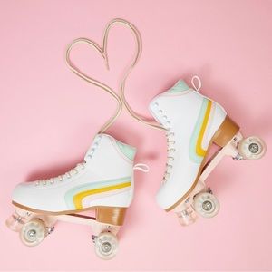 BRAND NEW ROLLER SKATES, NEVER USED!